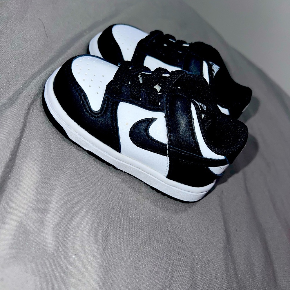 Nike Dunks Size 4C